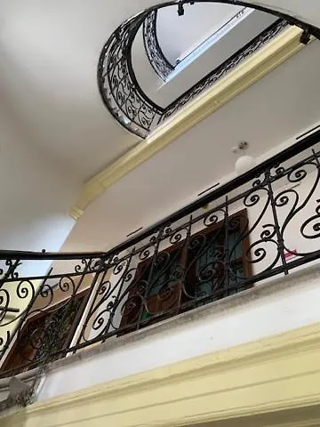 Elegante Altbauwohnung Alles Neu!! Wien Österreich