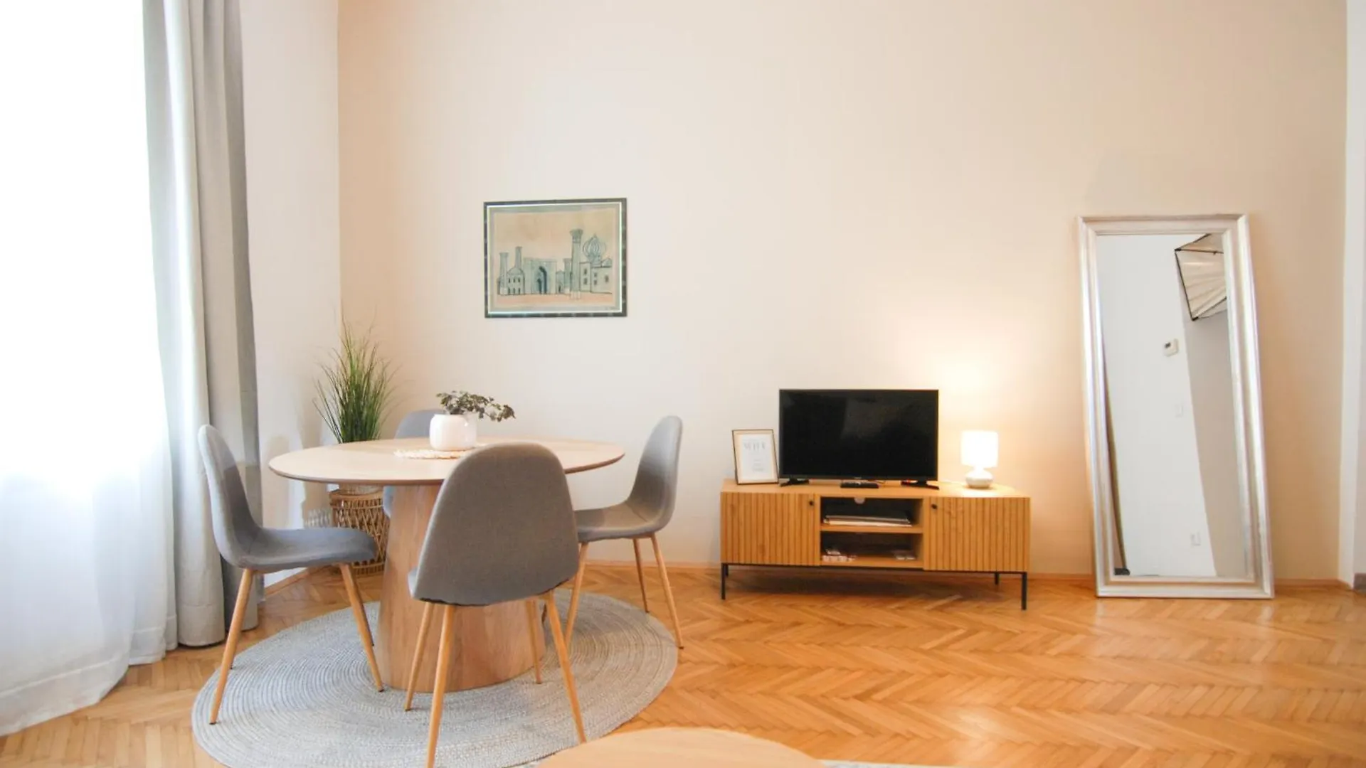 Elegante Altbauwohnung Alles Neu!! Вена Апартаменты